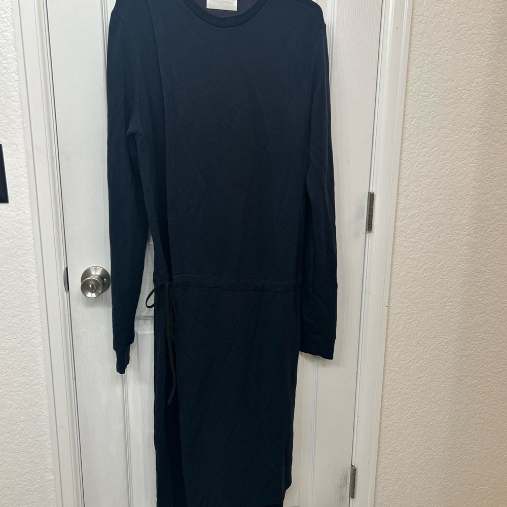 Reality Studio women’s dark navy long sleeves Faye midi dress size m